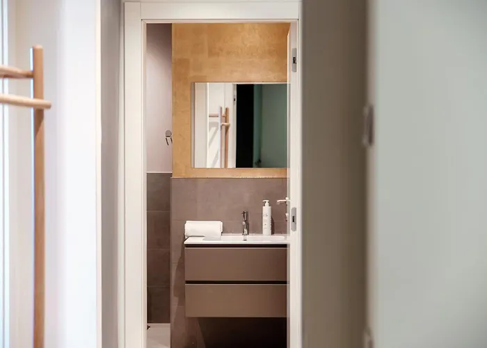 Belsit - By Myhomeincomo アパート