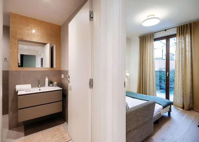 Belsit - By Myhomeincomo * メナッジョ