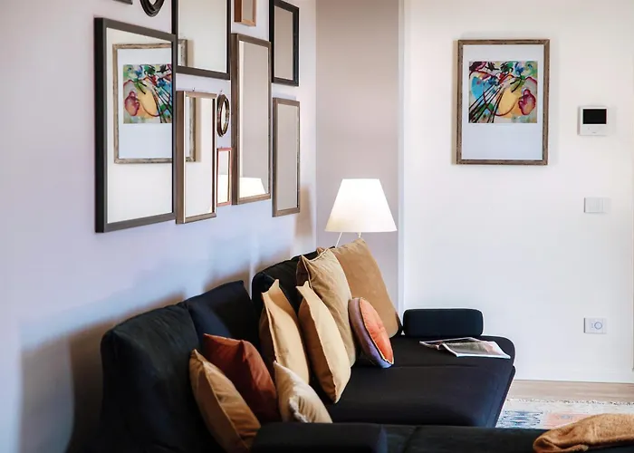 Belsit - By Myhomeincomo メナッジョ