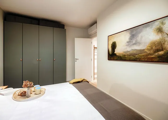 Belsit - By Myhomeincomo Менаджо