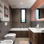 Apartment Belsit - By Myhomeincomo *